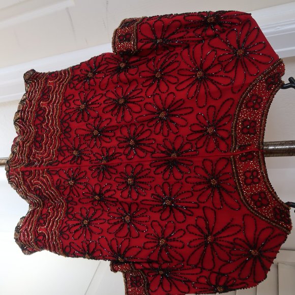 FORMAL RED AND BLACK TOP, FANCY!! - Picture 4 of 4